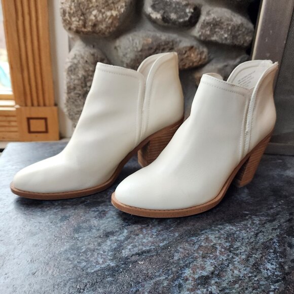 Anthropologie Joie Kayden Off White/Cream Leather Heeled Ankle Boots Size 10M - Picture 11 of 16
